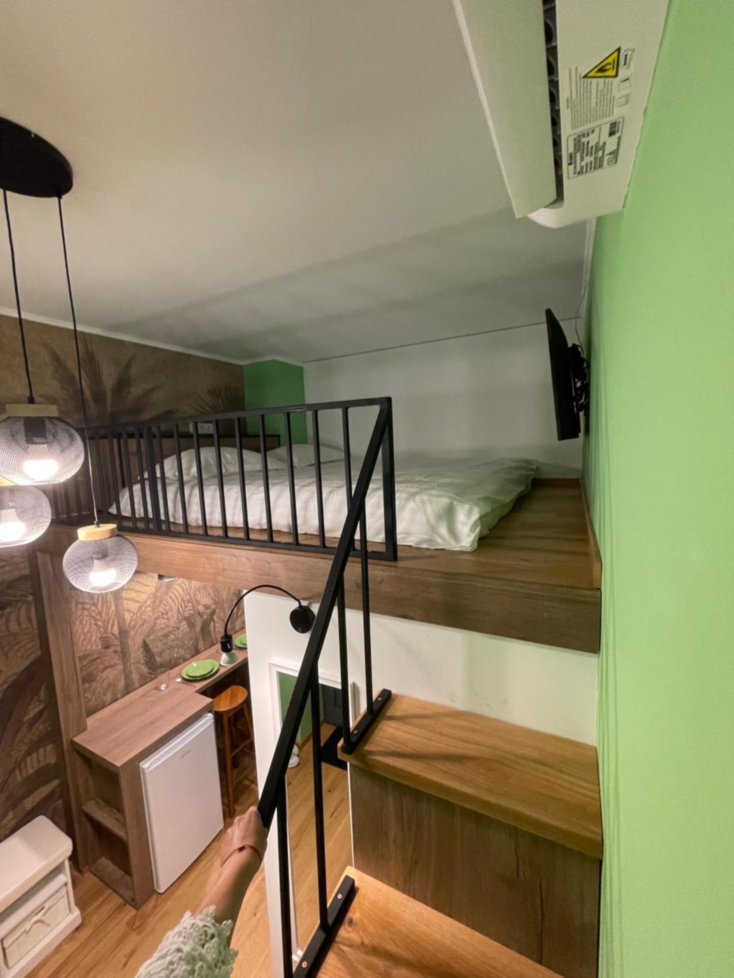 Central Apartment With 2 Bedrooms And 2 Bathrooms Oradea Zewnętrze zdjęcie